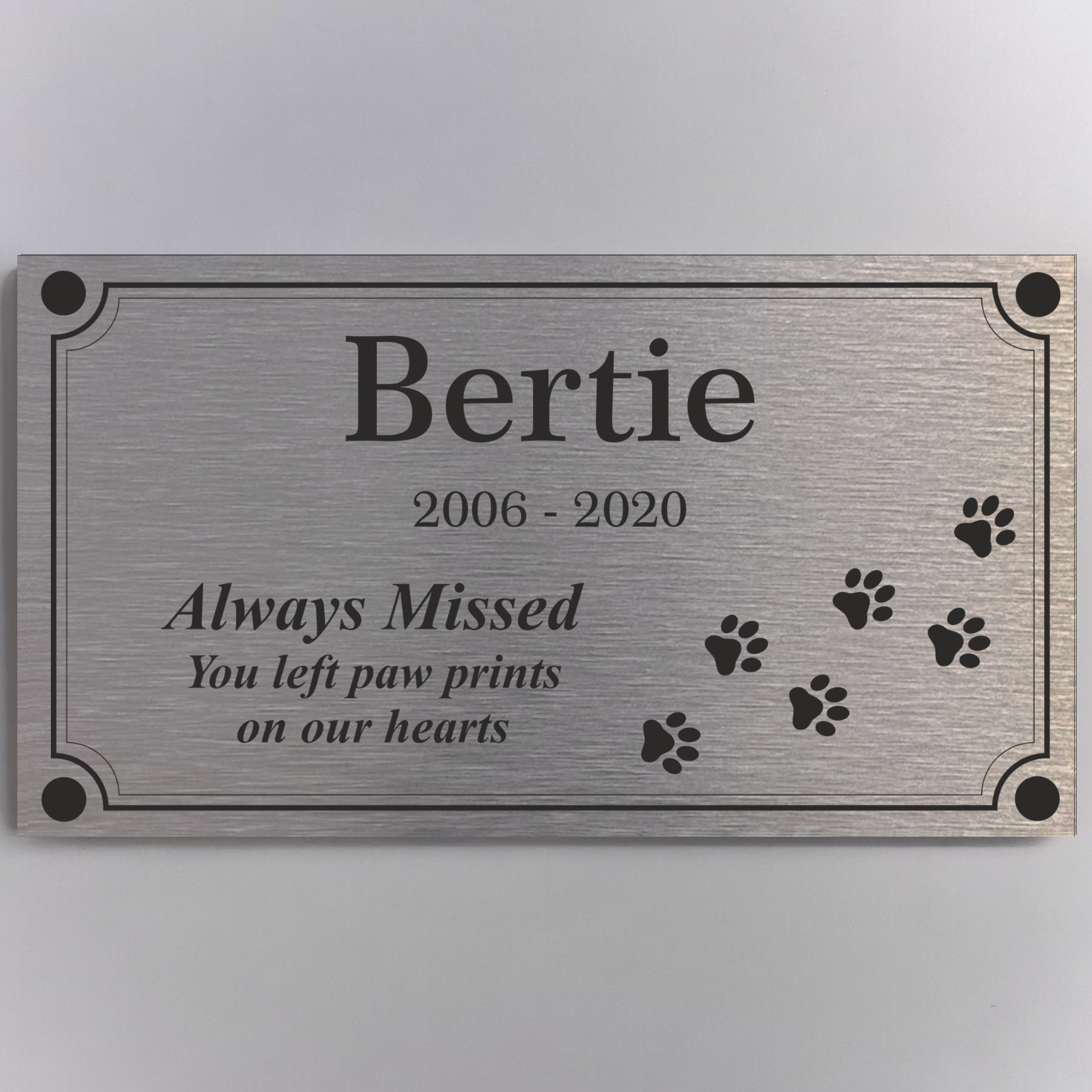 Memorial Plaque - Pet Design - Personalised With Any Name ( 11cm x 20cm )